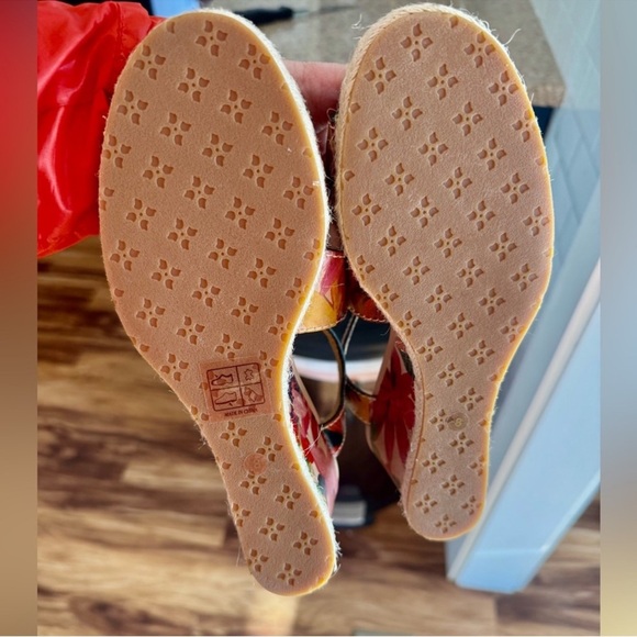 New Patrica Nash Sandals - Picture 3 of 3